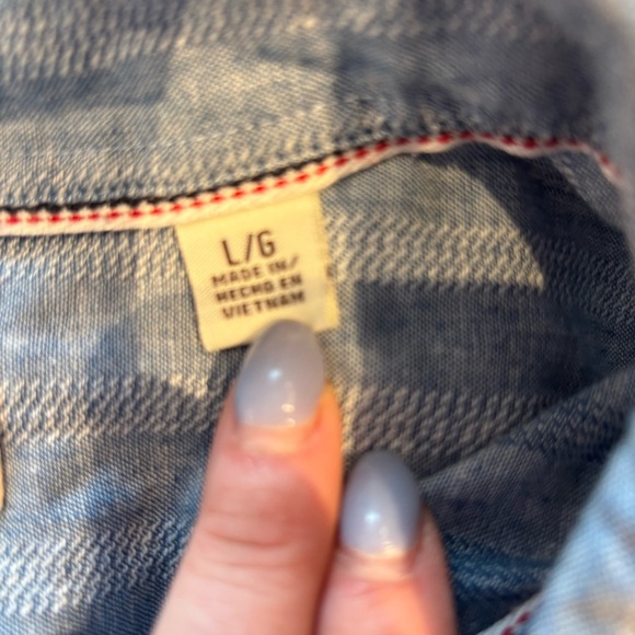 Men's Weathered Vintage Light Blue Short Sleeve Shirt - Picture 8 of 9